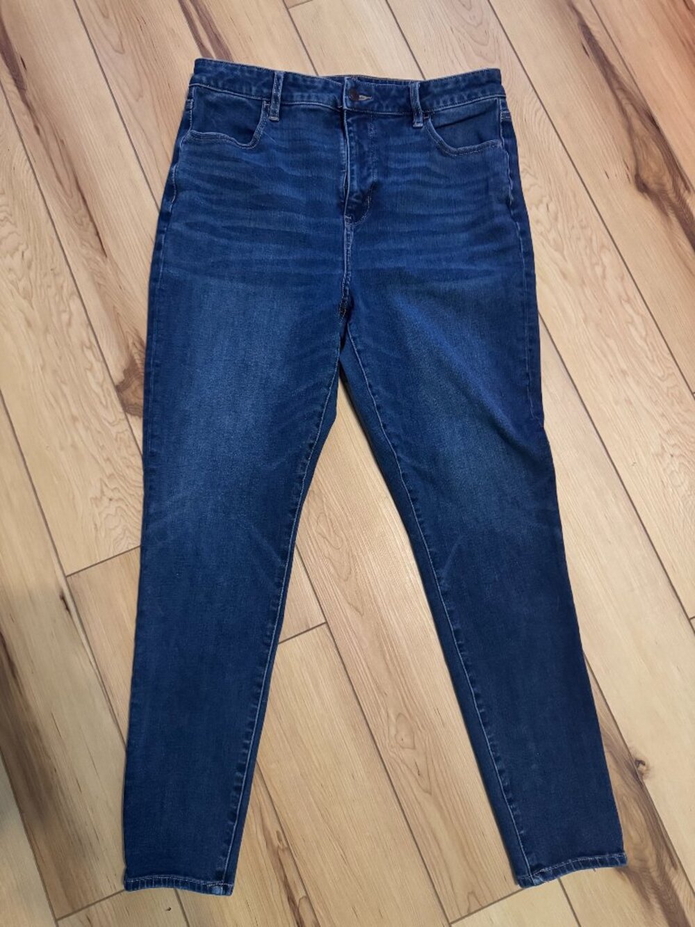 American Eagle Jeans - The Dream Jean : Womens 14